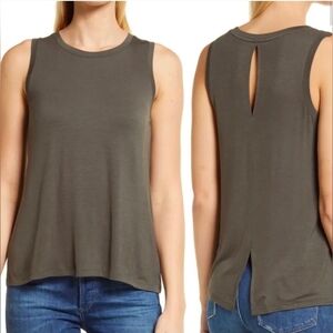 Halogen | Dark Gray Keyhole Vented Back Tank Top Size Medium